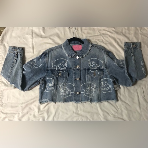 AZALEA WANG SKULL DISTRESSED DENIM JACKET SIZE: LARGE - Picture 2 of 8